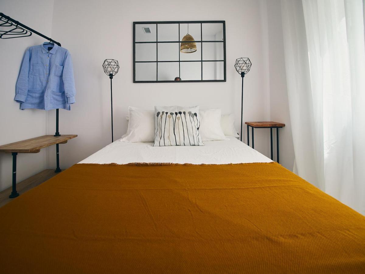 Pelicano Seville Apartments Buitenkant foto
