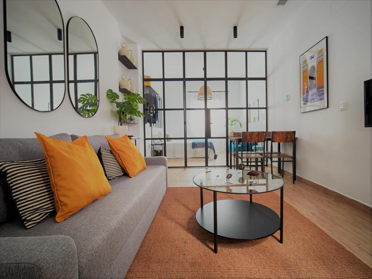 Pelicano Seville Apartments Buitenkant foto